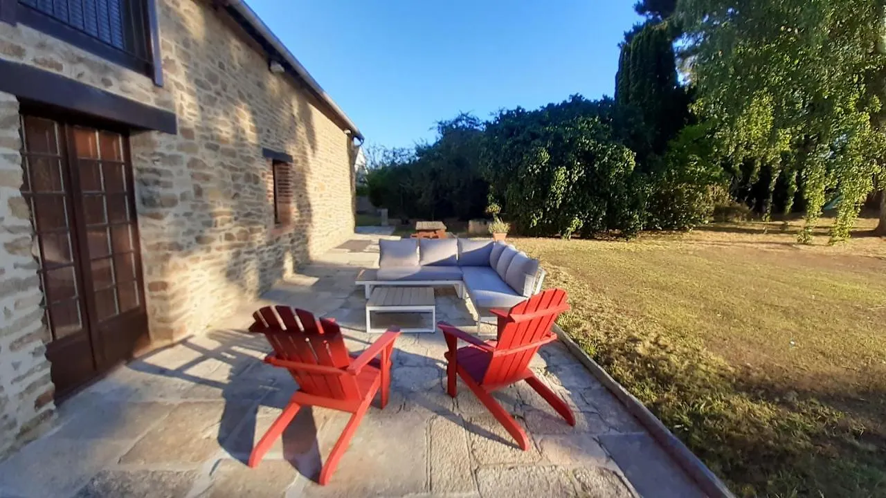 Bed & Breakfast Petit Manoir Proche Dinan - Chambre D'Hotes Lanvallay