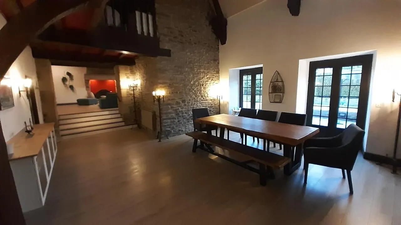 Petit Manoir Proche Dinan - Chambre D'Hotes Lanvallay 0*,  France